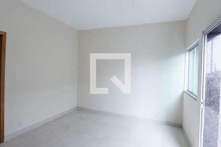 Sala de casa para alugar com 2 quartos, 160m² em Darcy Vargas, Belo Horizonte