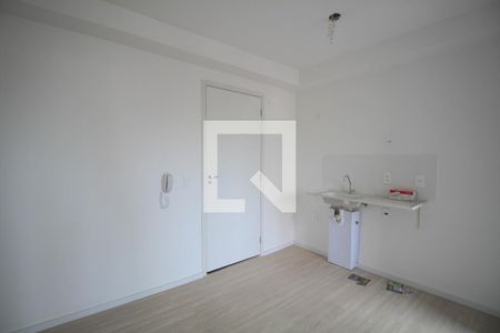 Sala/Cozinha de apartamento para alugar com 2 quartos, 33m² em Vila Plana, São Paulo