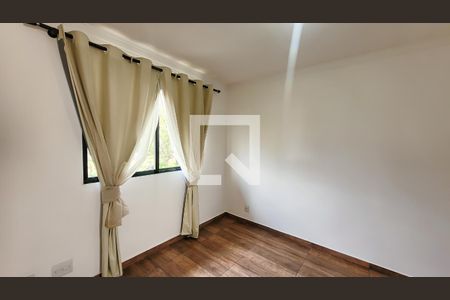 Sala de casa de condomínio à venda com 2 quartos, 75m² em Vila Costa E Silva, Campinas
