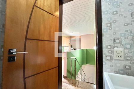 Lavabo de apartamento para alugar com 3 quartos, 130m² em Vila Guarani, São Paulo