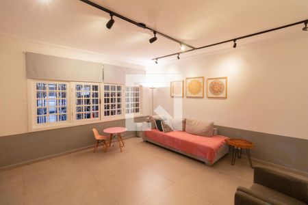 Sala de casa à venda com 3 quartos, 230m² em Vila Sonia, São Paulo