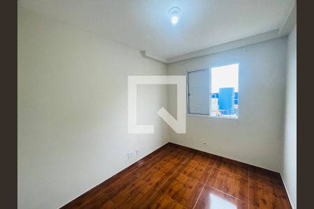 Quarto 1 de apartamento para alugar com 2 quartos, 50m² em Jardim Nova Cidade, Guarulhos