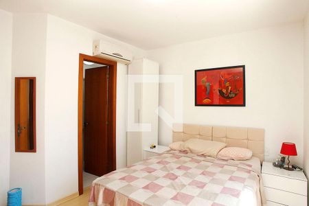 Suíte de apartamento à venda com 2 quartos, 230m² em Jardim Botânico, Porto Alegre