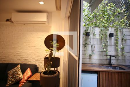 Sala de apartamento para alugar com 2 quartos, 89m² em Leblon, Rio de Janeiro