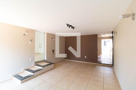 Sala  de casa para alugar com 4 quartos, 264m² em Jardim Guanabara, Campinas