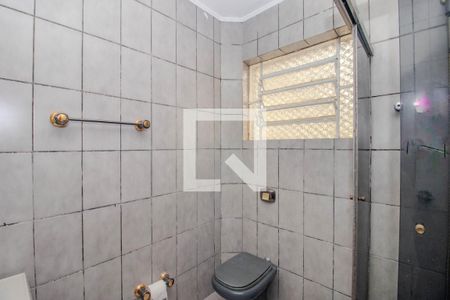 Banheiro de apartamento à venda com 1 quarto, 55m² em Petrópolis, Porto Alegre