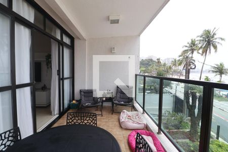 Varanda de apartamento para alugar com 5 quartos, 180m² em Vila Luis Antonio, Guarujá