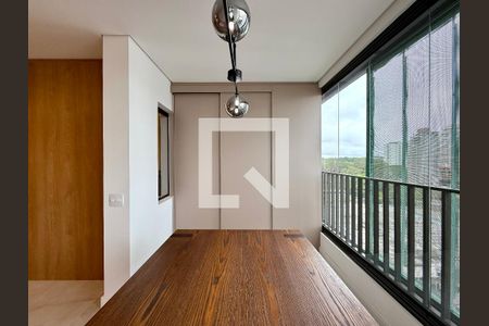 Sala  de apartamento para alugar com 2 quartos, 58m² em Santo Amaro, São Paulo