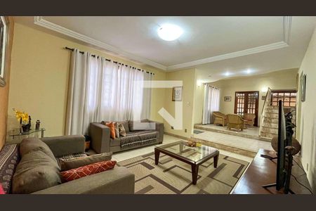 Casa à venda com 3 quartos, 418m² em Palmares, Belo Horizonte