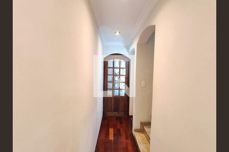 Corredor de casa à venda com 4 quartos, 250m² em Vila Granada, São Paulo