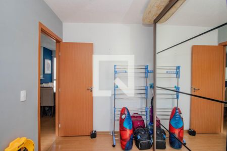 Quarto 2 de apartamento à venda com 2 quartos, 40m² em Chácara das Pedras, Porto Alegre