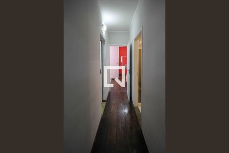 Corredor de casa à venda com 6 quartos, 200m² em Vila Divina Pastora, São Paulo