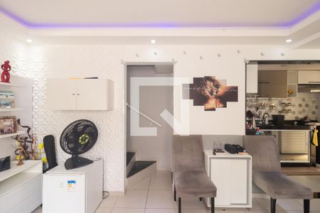 Sala de casa de condomínio para alugar com 2 quartos, 88m² em Guaratiba, Rio de Janeiro