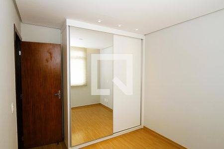 Quarto 2 de apartamento para alugar com 3 quartos, 75m² em Calafate, Belo Horizonte