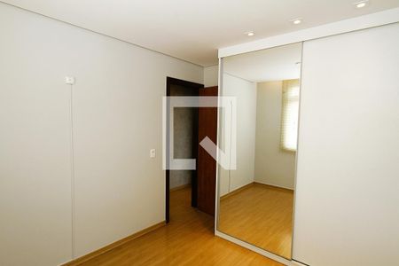 Quarto 2 de apartamento para alugar com 3 quartos, 75m² em Calafate, Belo Horizonte