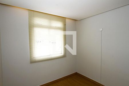Quarto 2 de apartamento para alugar com 3 quartos, 75m² em Calafate, Belo Horizonte