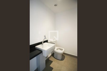 Banheiro de apartamento à venda com 1 quarto, 25m² em Indianópolis, São Paulo