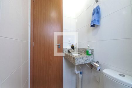 Banheiro de apartamento à venda com 1 quarto, 45m² em Residencial Villa Garden, Campinas