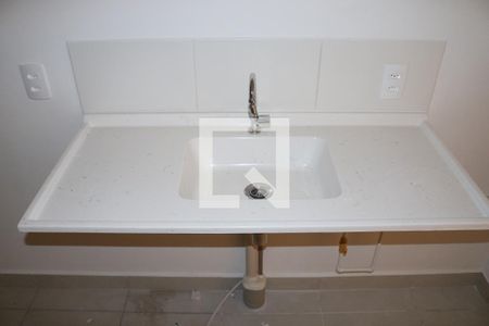 Sala/Cozinha de apartamento para alugar com 1 quarto, 27m² em Parque Industrial Tomas Edson, São Paulo