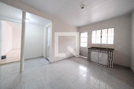 Sala/Cozinha de casa para alugar com 2 quartos, 62m² em Vila Nhocuné, São Paulo