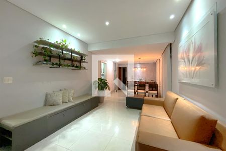Sala de apartamento para alugar com 3 quartos, 110m² em Santo Antônio, Belo Horizonte