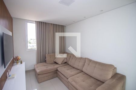 Sala de TV de apartamento à venda com 2 quartos, 126m² em Cabral, Contagem