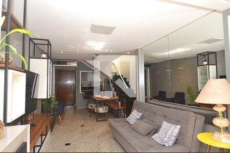 Sala de apartamento à venda com 3 quartos, 200m² em São João, Porto Alegre