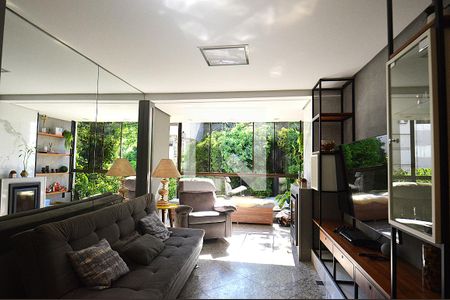 Sala de apartamento à venda com 3 quartos, 200m² em São João, Porto Alegre