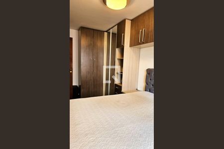Quarto 1 de apartamento para alugar com 2 quartos, 51m² em Petrópolis, Porto Alegre