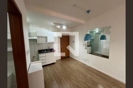 Sala/Cozinha de apartamento para alugar com 1 quarto, 40m² em Samambaia Sul, Brasília