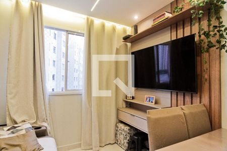 Sala de apartamento para alugar com 2 quartos, 33m² em Piqueri, São Paulo