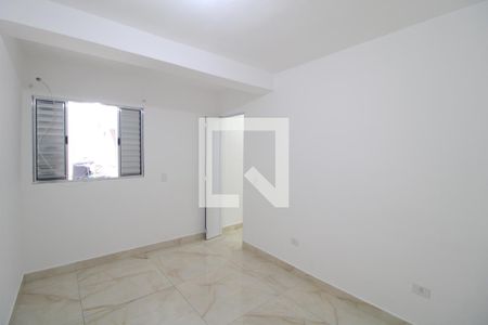Quarto de casa para alugar com 1 quarto, 80m² em Cidade Dutra, São Paulo