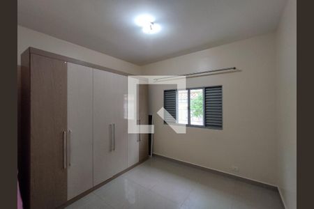 Quarto de casa para alugar com 2 quartos, 180m² em Parque Bristol, São Paulo