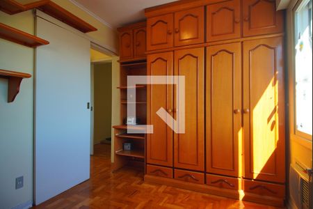 Quarto 1 de apartamento para alugar com 2 quartos, 74m² em São Geraldo, Porto Alegre