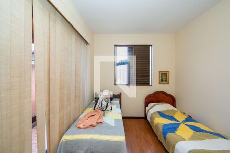 Quarto de casa à venda com 4 quartos, 400m² em Alto dos Pinheiros, Belo Horizonte