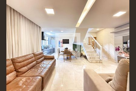 Apartamento à venda com 4 quartos, 240m² em Buritis, Belo Horizonte