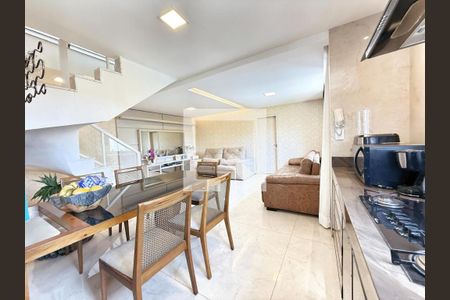 Apartamento à venda com 4 quartos, 240m² em Buritis, Belo Horizonte