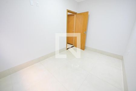 Quarto 1 de casa para alugar com 3 quartos, 132m² em Jardim Balneario Meia Ponte, Goiânia