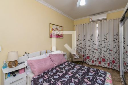 Quarto 2 de casa à venda com 3 quartos, 200m² em Irajá, Rio de Janeiro