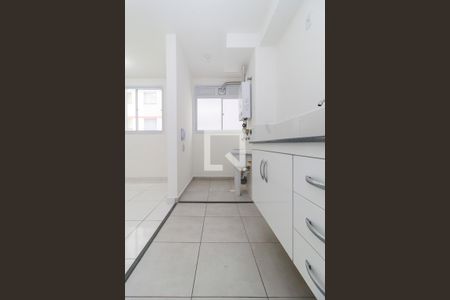 Sala/Cozinha de apartamento para alugar com 2 quartos, 42m² em Parque Maria Helena, São Paulo