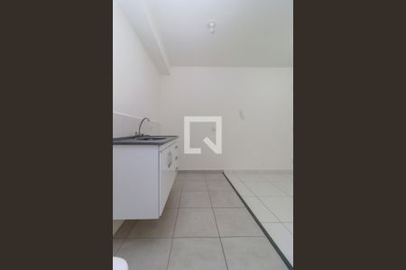 Sala/Cozinha de apartamento para alugar com 2 quartos, 42m² em Parque Maria Helena, São Paulo