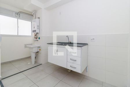 Sala/Cozinha de apartamento para alugar com 2 quartos, 42m² em Parque Maria Helena, São Paulo