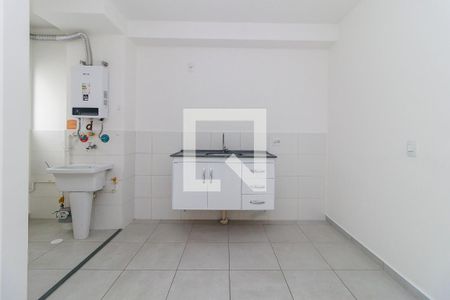 Sala/Cozinha de apartamento para alugar com 2 quartos, 42m² em Parque Maria Helena, São Paulo