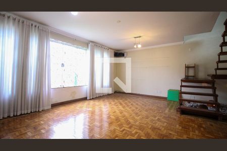 Sala de casa para alugar com 3 quartos, 243m² em Parque da Vila Prudente, São Paulo