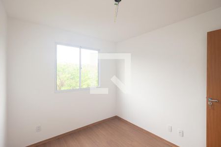 Quarto 1 de apartamento para alugar com 2 quartos, 46m² em Inhoaíba, Rio de Janeiro