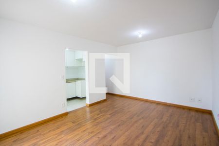 Sala de apartamento para alugar com 2 quartos, 65m² em Jardim Bela Vista, Santo André