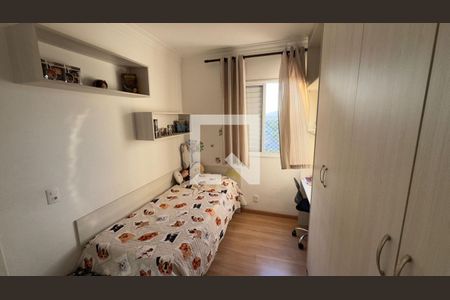 Quarto 2 de apartamento para alugar com 2 quartos, 61m² em Vila Osasco, Osasco