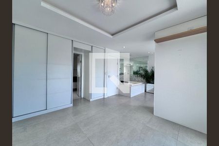 Suíte 1 de casa de condomínio para alugar com 5 quartos, 350m² em Recreio dos Bandeirantes, Rio de Janeiro
