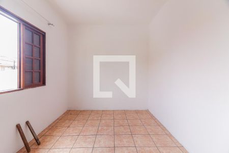 Quarto 2 de casa para alugar com 2 quartos, 130m² em Parque Ipe, São Paulo