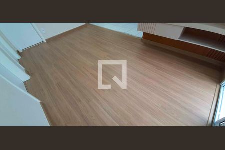 Sala de apartamento para alugar com 2 quartos, 45m² em Quitaúna, Osasco
